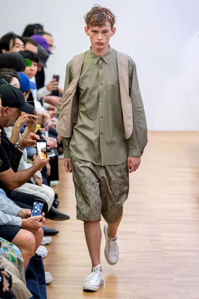 Look 23